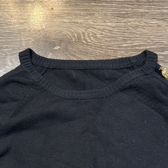 Black Long-Sleeve Knit Top with Gold Stripe Detail - Picture 4 of 5